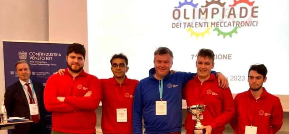 Olimpiade Talenti Meccatronici_ITS Meccatronico-squadra TV_primo posto 7a Olimpiade Talenti Meccatronici_squadra Treviso_ITS Meccatronico Veneto Primo posto categoria ITS
