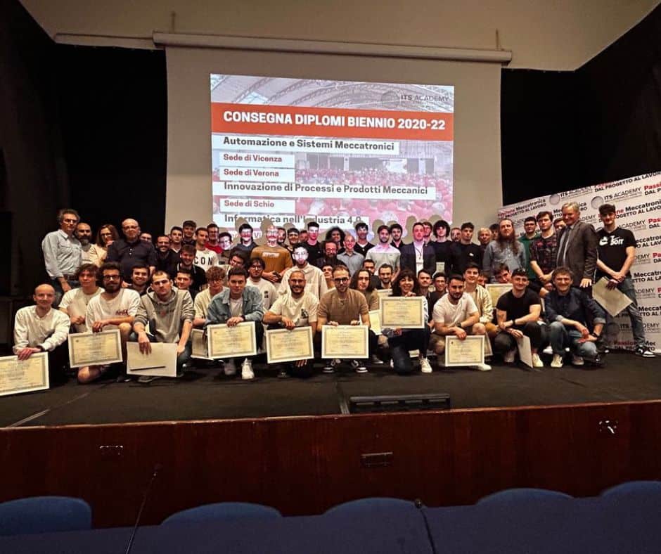 Consegna diplomi 2022 (2) copia Tecnici meccatronici Diplomati ITS academy Meccatronico Veneto 2022
