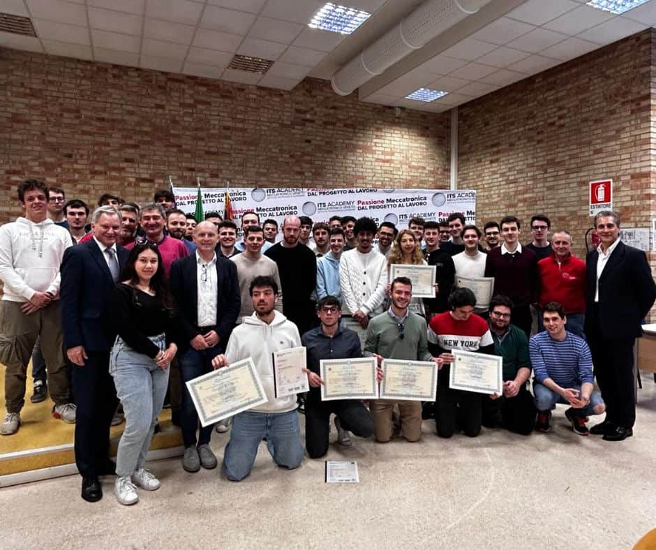 Consegna diplomi 2022 (3) copia Diplomati ITS academy Meccatronico Veneto 2022